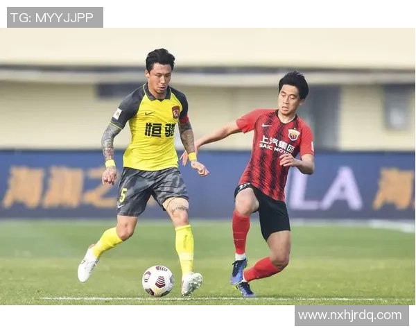 赛后分析：上海足球队与成都足球队实力对比及比赛亮点总结