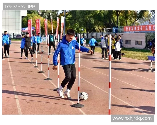 模仿足球明星的经典动作挑战赛让你成为场上焦点